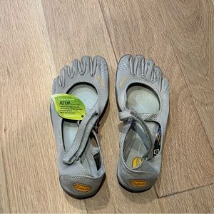 Vibram FiveFingers Light Gray Toe Shoes
